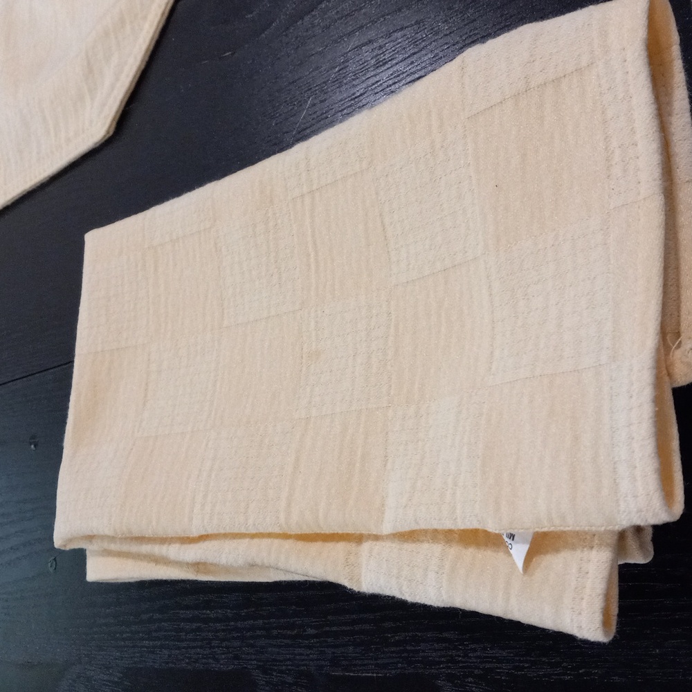 W-C Designs 4 Placemats and 4 Napkins Light Yellow - Picture 5 of 5